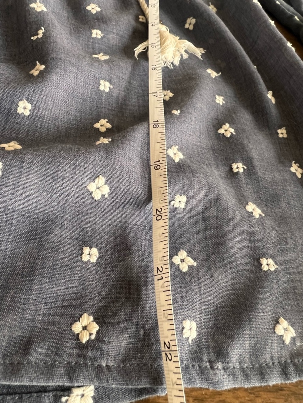 Maeve Anthropologie Boho Blouse XS Blue Embroidered Tassel Tie Top Small Flaw - Picture 10 of 10
